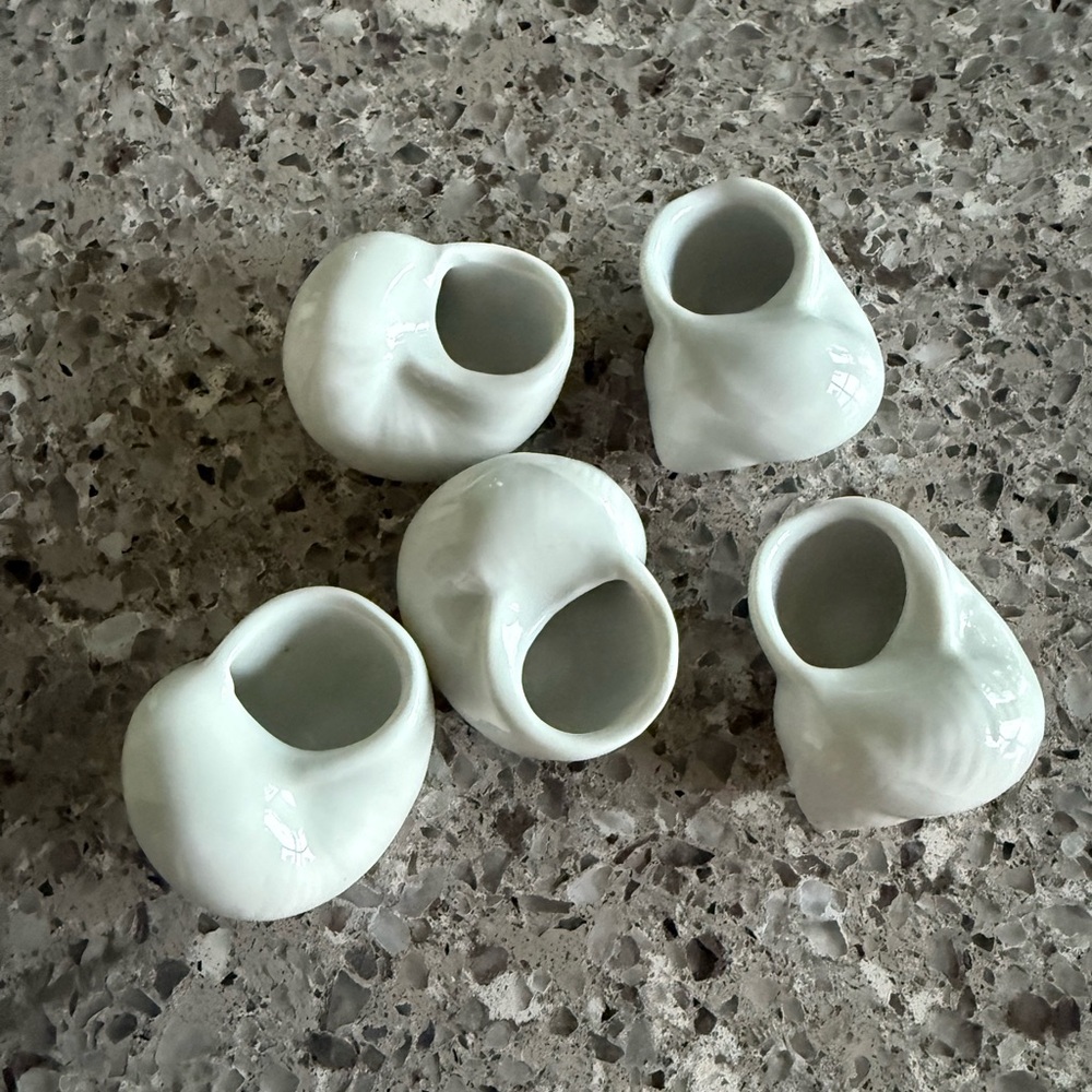 VINTAGE WHITE CERAMIC snail ESCARGOT SHELLS pinch pots MADE IN FRANCE; SET OF 5